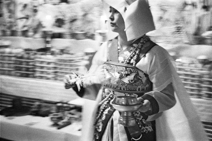 安世鴻写真展 「魂巫 - 魂を呼び寄せる躍動」Ahn Sehong
